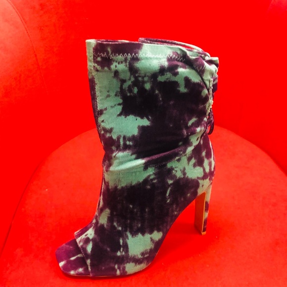 Tie dye booties - Picture 2 of 3